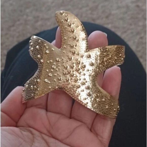 Vintage Lily Pulitzer Starfish Gold Tone Silhouette Cuff Bangle Bracelet 1970s - Picture 7 of 15